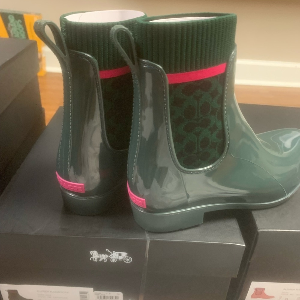 New women’s COACH RAIN BOOTS SIZE 6. All new never worn in box